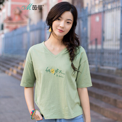 

INMAN 2018 summer new V-neck literary text printing wild drop shoulder short-sleeved T-shirt female 18820VP22282 tender green M