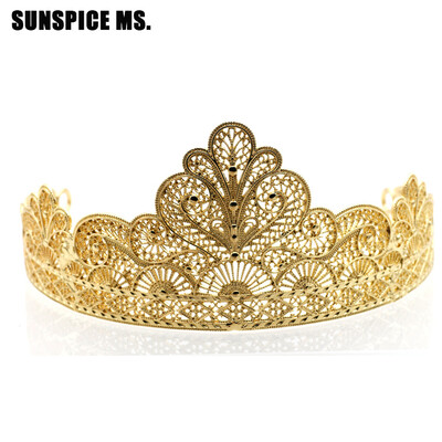 

Новый Прибытие Золотой цветок Свадебные короны Rhinestone Tiaras Женщины Свадебные аксессуары для волос Аксессуары красоты Queen S