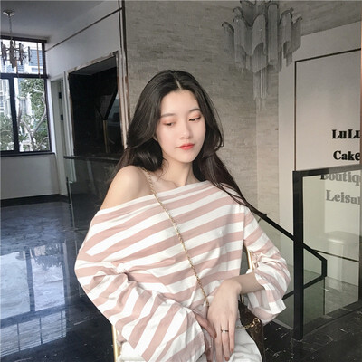 

Womens Lovely Off Shoulder T-shirt Loosen Boat Neck Top T-shirt Fashion Flare Sleeve Pullover Blouse 3Colors
