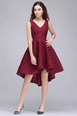 

A Line V Neck Burgundy Lace Cocktail Homecoming Dresses