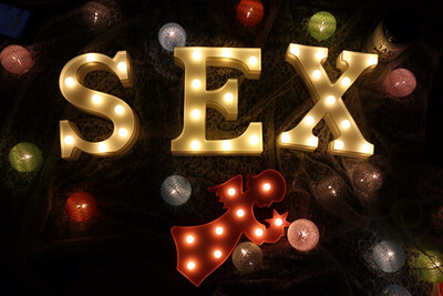 

26 Letters Warm White LED Night Light Marquee Sign Alphabet Lamp For Birthday Wedding Party Bedroom Wall Hanging Decor