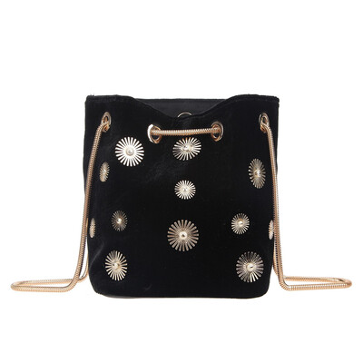 

Fawziya Metal Flower Vintage Style Handbag Adjustable Chains Velvet Burgubdy Clutch