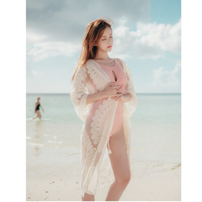

Pink sunscreen lace high-cut chest beauty