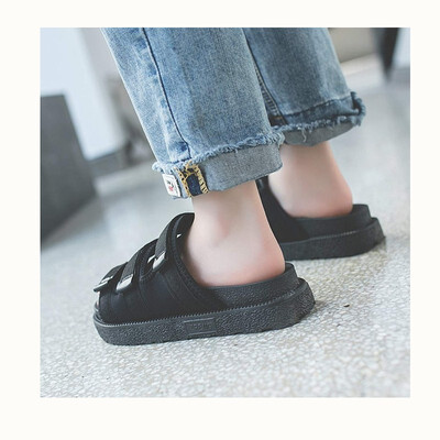 

Sponge cake thick bottom Velcro slippers female 2018 summer Korean version wearing beach shoes word sandals&slippers