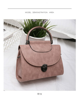 

Womens Bag 2018 New Hand-held Single Shoulder Bag Iron Clad Small Package Wholesale Bag