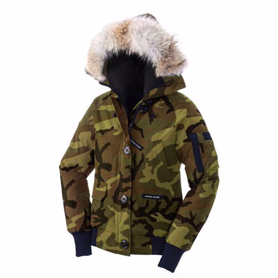 

2018 Overcoat Mens Winter Warm Coat Goose Chilliwack Bomber Goose Down Jacket Bomber Parka Real Coyote Fur Black Label