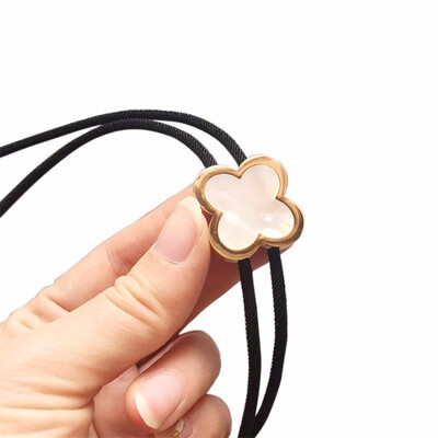 

New Nature Australia White Shell Lucky Leaf Clover Bolo Tie Necklace Gift Box