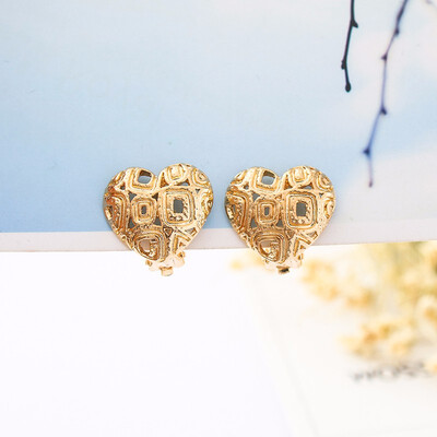 

Alloy Lovely hearts earrings Hot melting Lovely hollow out hearts earrings ear clip Popular peach heart pendant