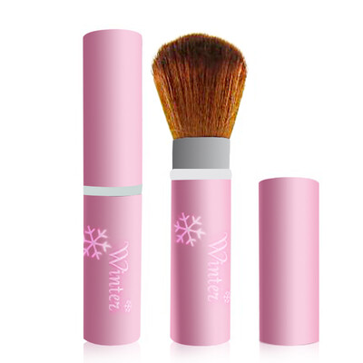 

Three di Yi beauty tools air cushion BB blush brush make-up brush powder brush color random