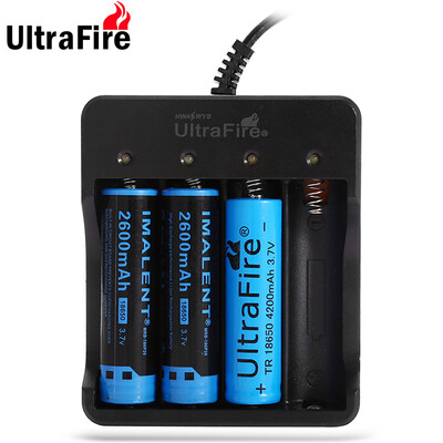 

UltraFire HD - 077B 18650 Battery 4-slot Charger AC 100-240V