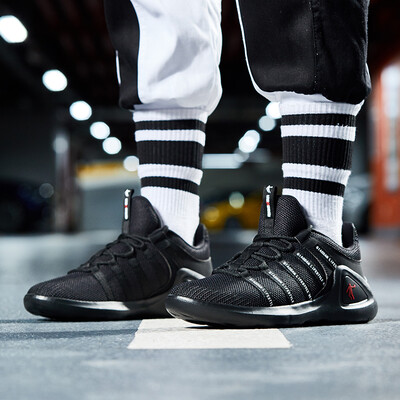 

Jordan mens shoes breathable lightweight casual shoes travel wear running shoes men XM4580311 black white 425
