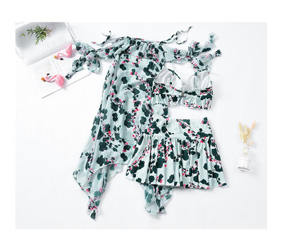 

Womens Swimwear Covered belly slim three-piece swimsuit