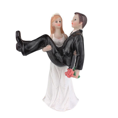 

UpperX 1 White Black Resin Bride Holding The Groom Decoration Ornaments Groom Bride Doll Decoration Size 9813Cm