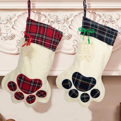 

Plaid Christmas Gift Bags Pet Dog Cat Paw Stocking Socks Xmas Tree Ornaments Hot