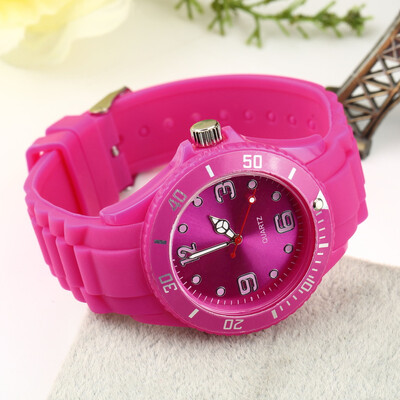 

Classic Stylish Silicon Jelly Strap Unisex Women Lady Wrist Watch Colorful
