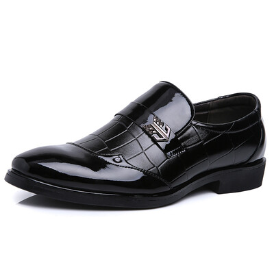 

Mens business dress leather shoes coat of paint metal decoration