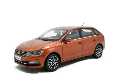 

1:18 scale VW Volkswagen Gran Santana 2015 diecast model car orange