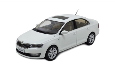 

масштаб 1:18 Skoda Rapid 2013 Diecast модель автомобиля белый