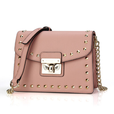 

Montagut MONTAGUT cowhide retro small square woman rivets shoulder Messenger bag package wild Korean version of the R8419850213 pink