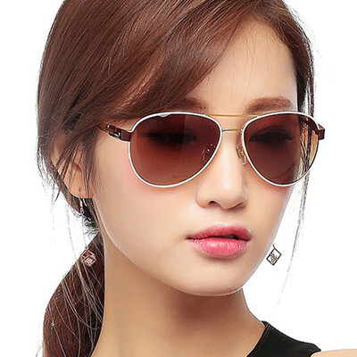 

Jingdong supermarket three of the TANS sunglasses female polarized toad driving outdoor sunscreen sunglasses 8501 silver frame double color gray