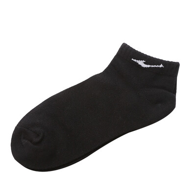 

Hongxing Erke ERKE male sports socks 11317212055 is black