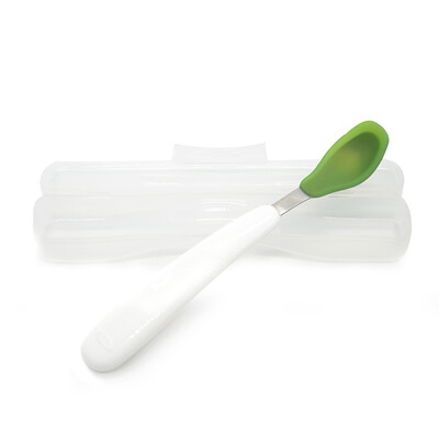

Austrian show OXO baby food supplement spoon newborn silicone soft spoon baby training spoon with box children tableware portable set green