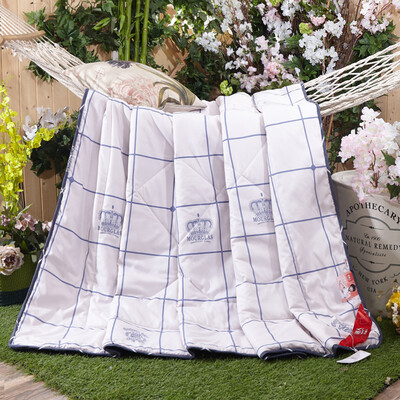 

Antarctic NanJiren is comfortable by the core textile home summer air-conditioned by milk gray 200 230cm
