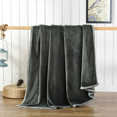 

Yingxin textile mink velvet leisure blanket padded coral fleece blanket nap air-conditioned blanket flannel blanket towel khaki 150 200cm