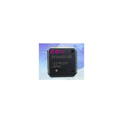 

D65942GCY00
