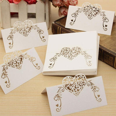 

50pcs лазерного сократить в форме сердца, таблица визитку плацкарты свадьбу украшения услугу (белый).