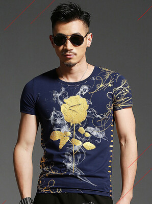 

SHUYI Men's Retro Domineering Bronzing T-shirt Rose Slim Personality Trend Men's T-shirt
