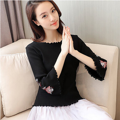 

2017 Autumn new women's embroidery sweater sweater women's head trumpet sleeves short section Slim shirt