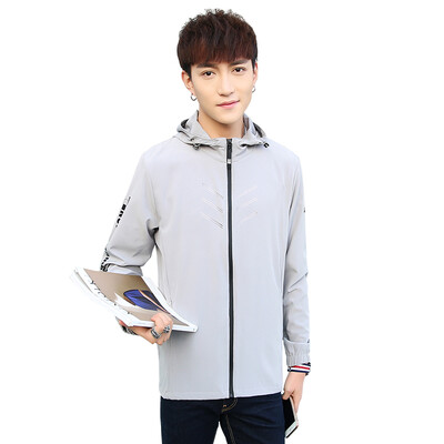 

Spring and summer tide man thin and light 2017 sports jacket han version of the jacket of the student tide sports hoodie sports cl