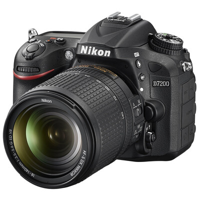 

Комплект Nikon D7200 SLR (AF-S DX Nikkor 18-140 мм f / 3,5-5,6G ED VR)