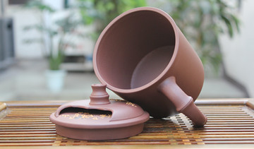 窑温:约1150~1200度c / 收缩比:约11% 适合冲泡:乌龙茶生茶(轻焙火