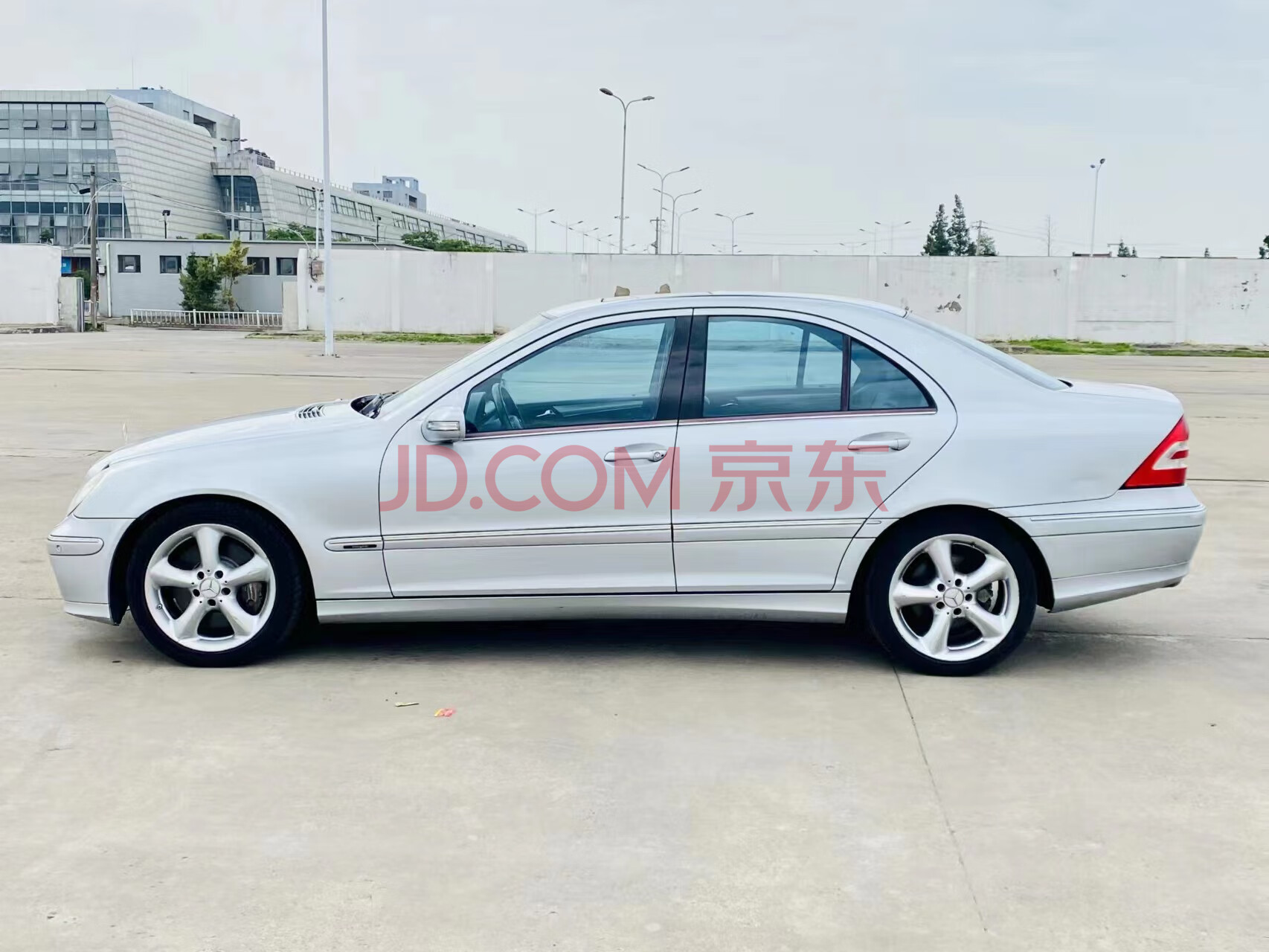 (资产处置)奔驰c-class/c级(进口)  c 230 2.5 时尚型 自动挡 可过户