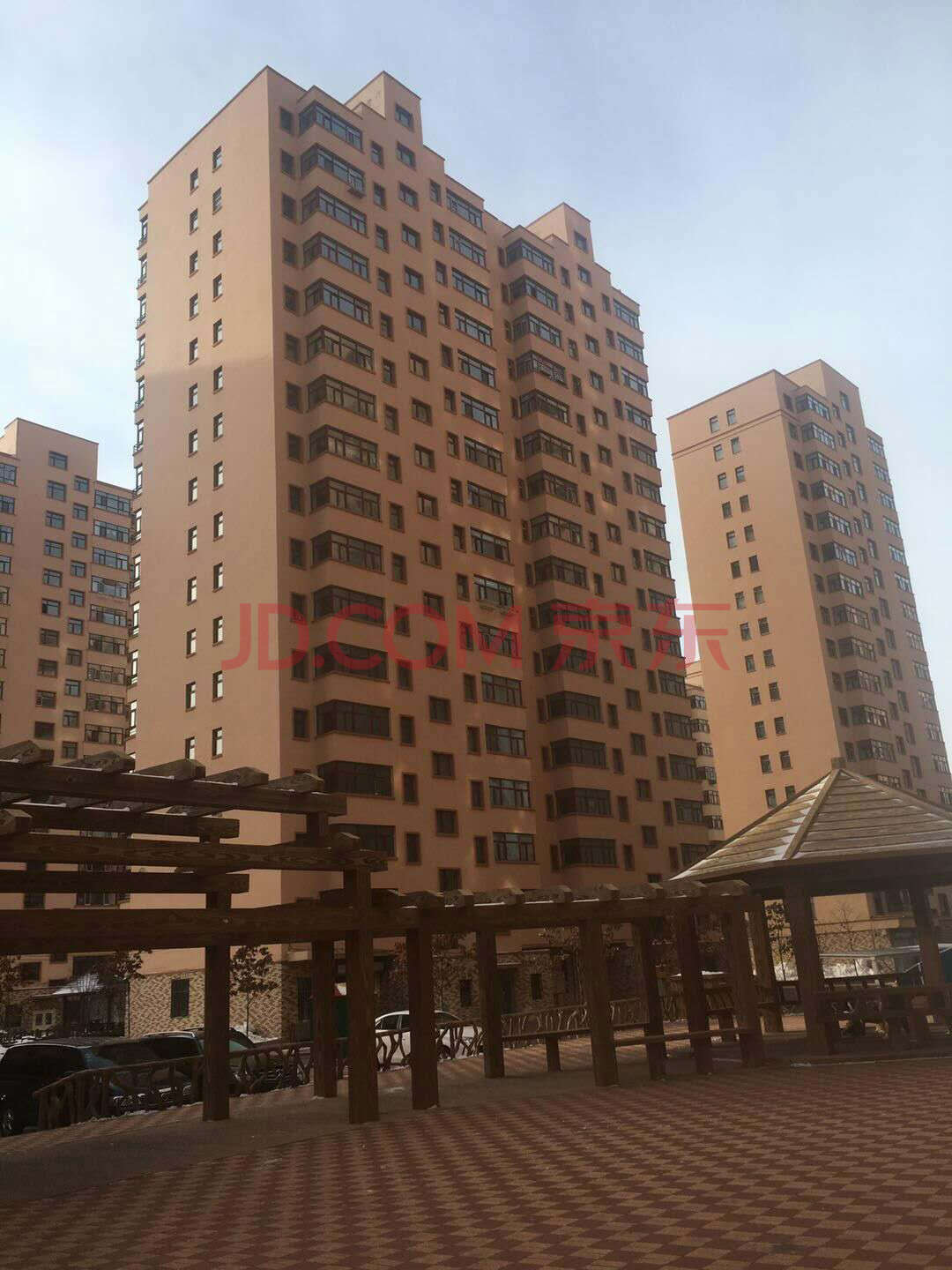 拍卖对象: 讷河市人和广场南侧翠湖名苑地下车位5号地下34位 2.