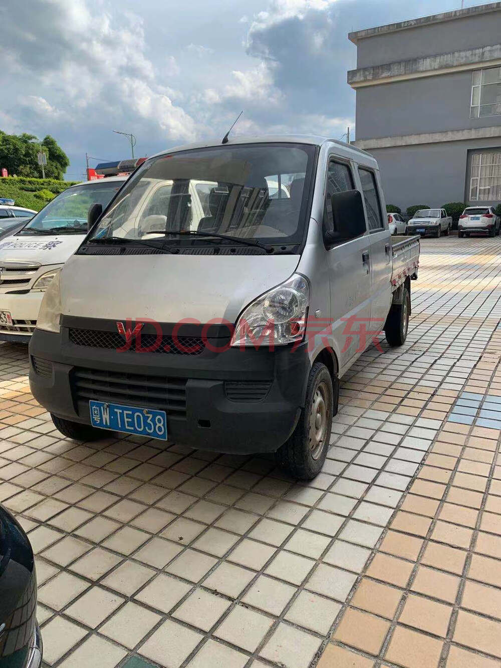 郁南县人民法院关于粤wte038五菱牌轻型普通货车一辆(第一次拍卖)的