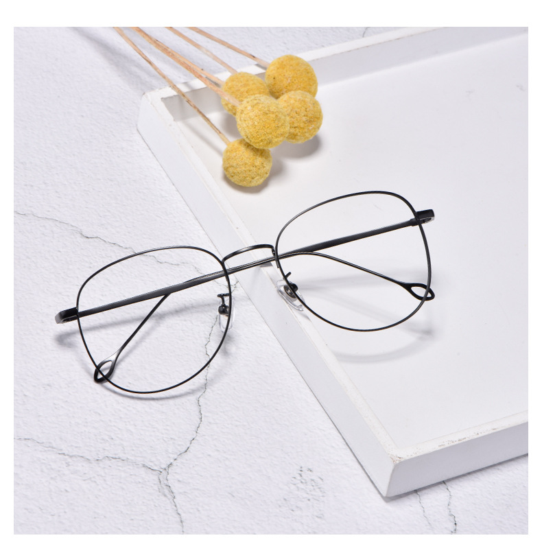 franzliszt钛大框眼镜近视防蓝光ins素颜眼镜镜框复古圆形眼镜框男轻