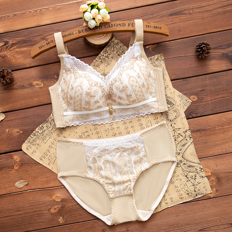 本命年红色内衣内裤套装女结婚新娘加厚小胸罩聚拢无钢圈文胸属虎208