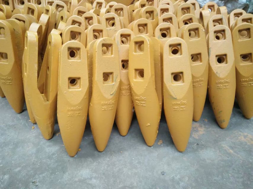 适用于龙工50装载机铲车斗齿 耐磨铲齿 铲牙铲尖 中齿边齿加厚锰钢