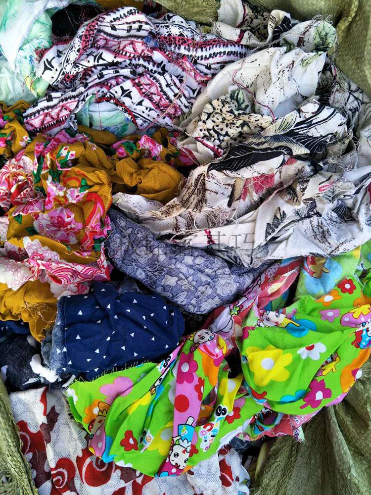 人造棉布料库存人造棉棉绸布零布头床单夏凉被按论斤吨卖人造棉布料