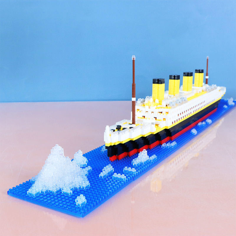 乐高lego泰坦尼克号新款微颗粒豪华游轮泰坦尼克辽宁号海盗船高难度