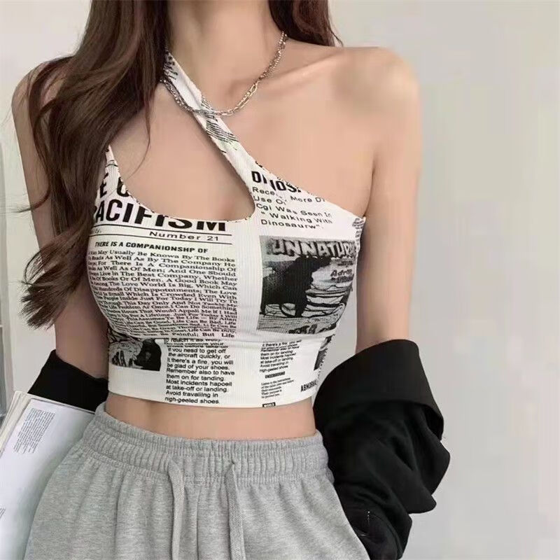 新款报纸印花美背小心机纯欲露肩吊带背心女春秋无袖打底衫上衣乾裳