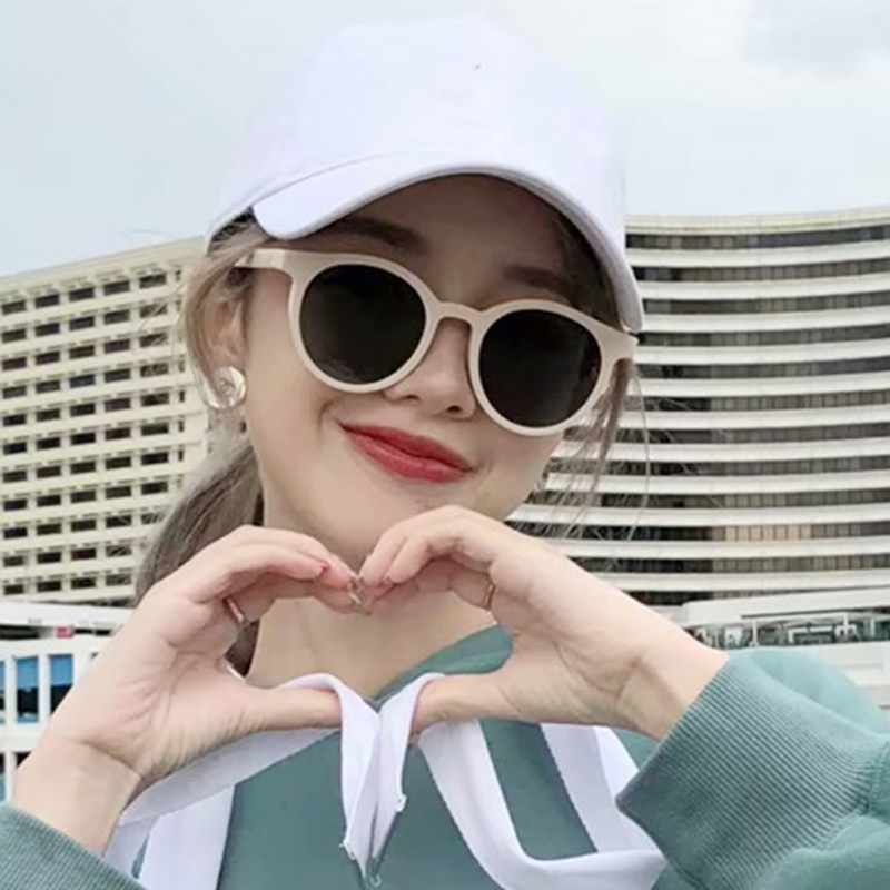 fufang白框墨镜女感显脸小ins开车专用2022新款潮白色边框太阳镜女