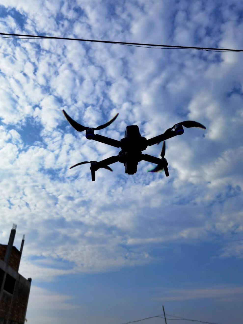 4k高清航拍折叠飞行器长续航rc无人机 f11金属银 中配两电版配收纳包