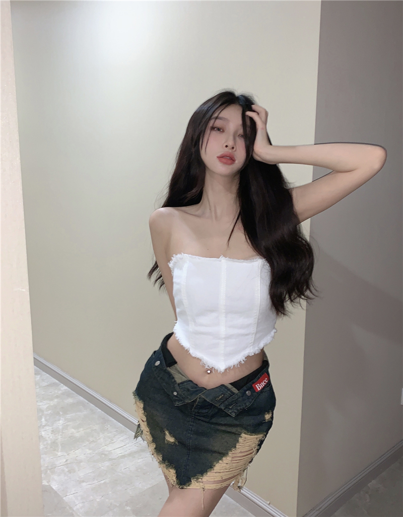猫人一字肩白色牛仔抹胸上衣女夏季设计感小众外穿纯