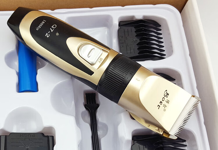 博尔q7充电18650锂电池婴儿童发廊理发器电推剪子剃头刀 二电一充 直