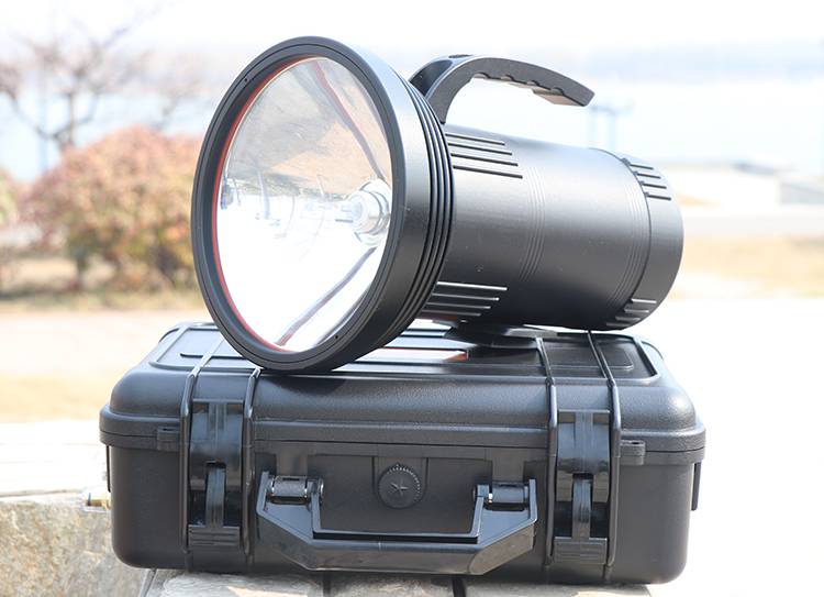 聚鱼灯氙气灯钓鱼疝气夜钓灯大功率480瓦锂电池套灯黑坑暖黄光300w