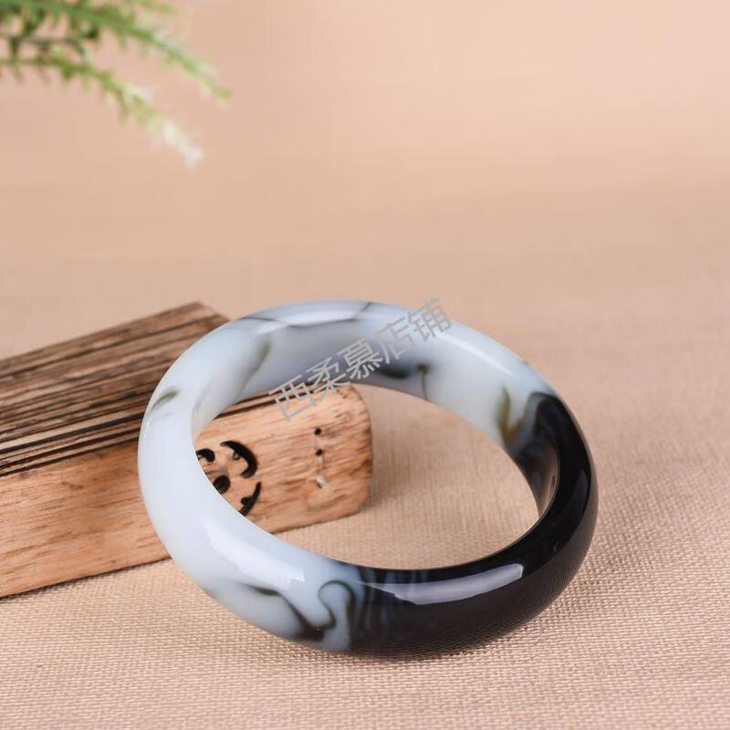 乌鸡手镯黑白青花手镯烟紫色飘花女款玉镯简约手环小众设计网红s77e5